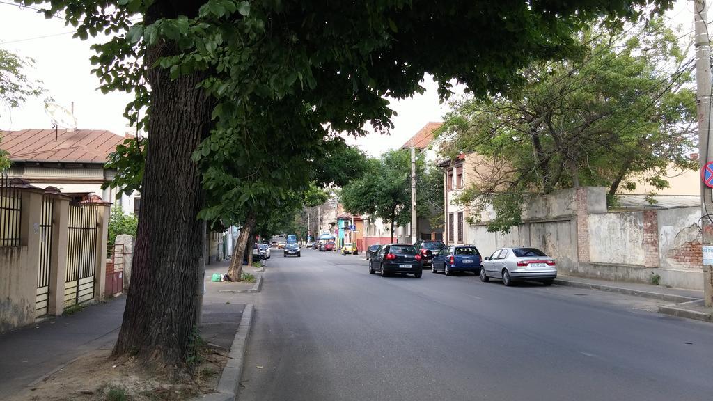 Friends Hostel Bucharest Exterior photo